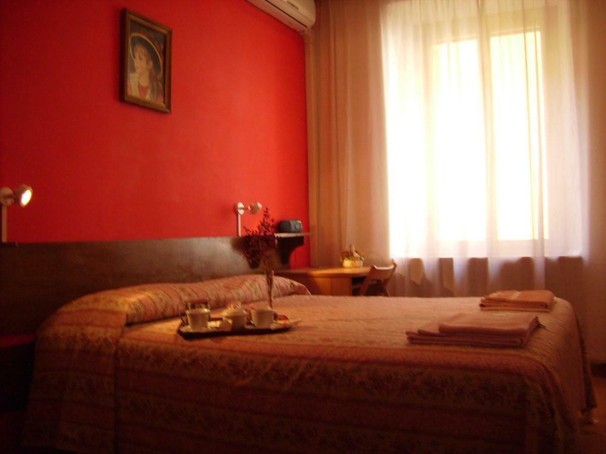 B&B Vaticanrooms Rome Exterior photo